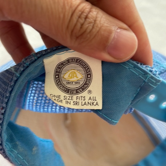 Bundle of Trucker Style Baseball Hats - Picture 7 of 17